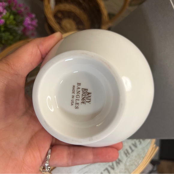 Katy Briscoe Home White and 24k Gold Jewelry/trinket Bowl - Picture 4 of 8